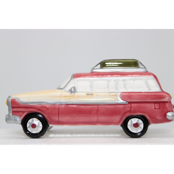 Dept 56 Snow Village - Classic Cars, Station Wagon - Picture 1 of 6